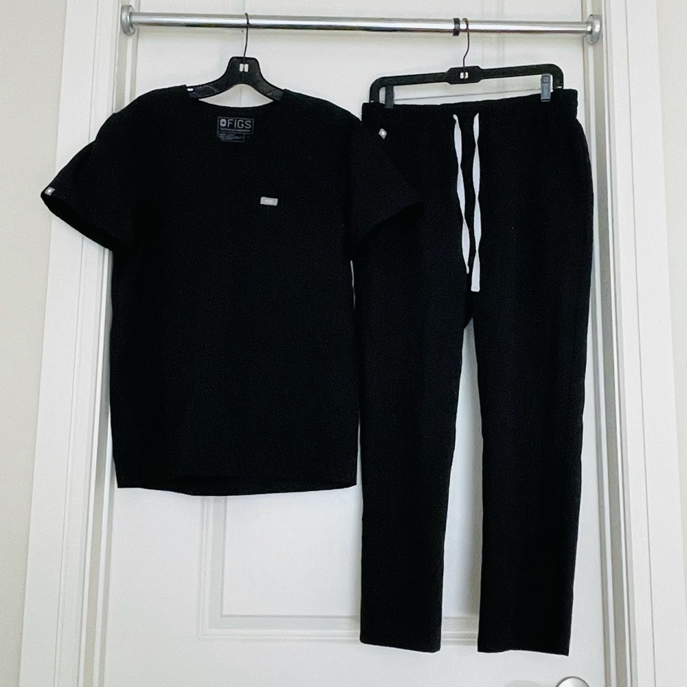 Men’s Technical Collection Figs Scrubs Set - Black - Size Small